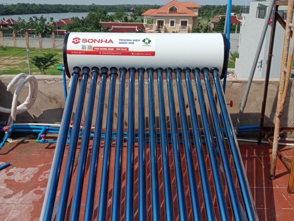 Top 2+ Máy năng lượng mặt trời tốt nhất từ 2 thương hiệu yêu thích hiện nay